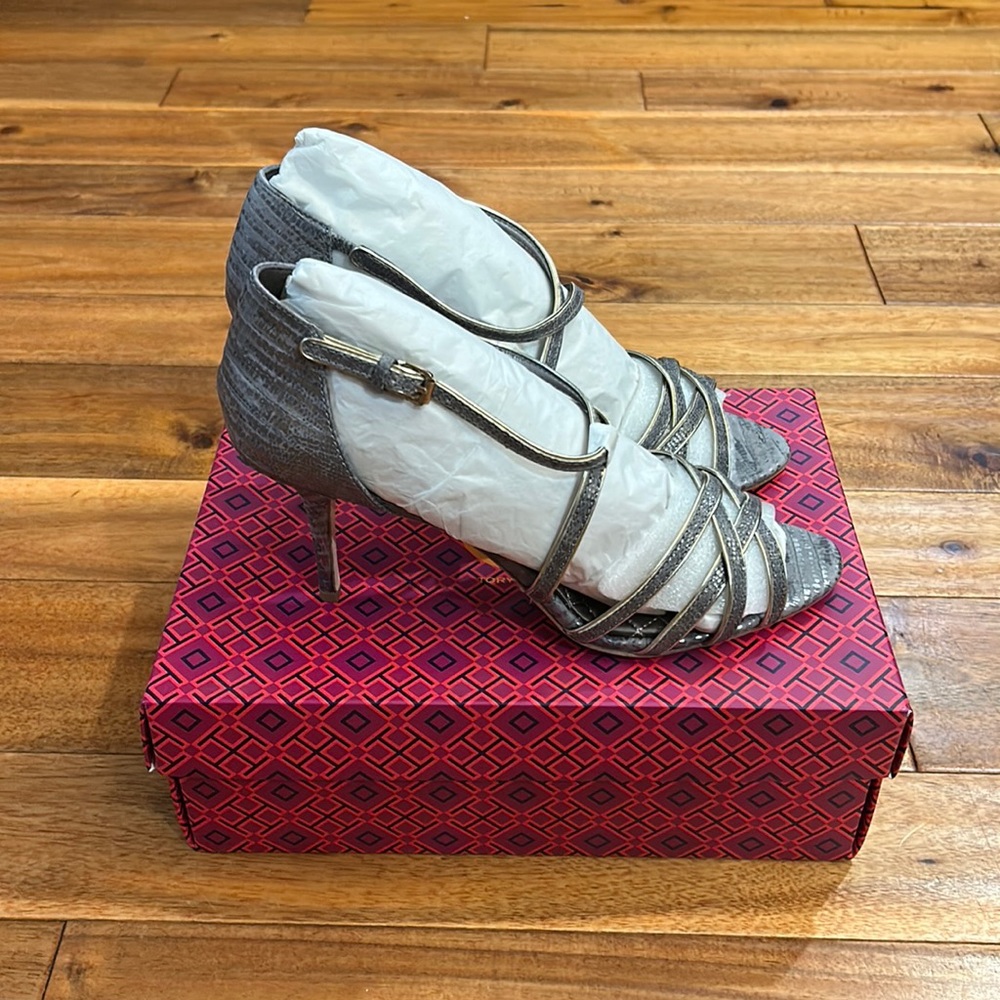 NIB Tory Burch Breanna Heeled Sandals in Pewter/Gold size 11.